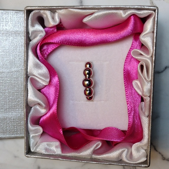 Minimalist Dome Bubble Ring - Picture 12 of 12